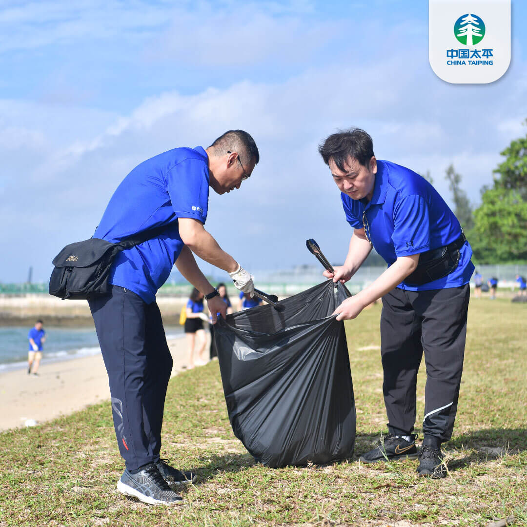 ctp_2022_oct_beach-cleaning-images_1080-04.TINY